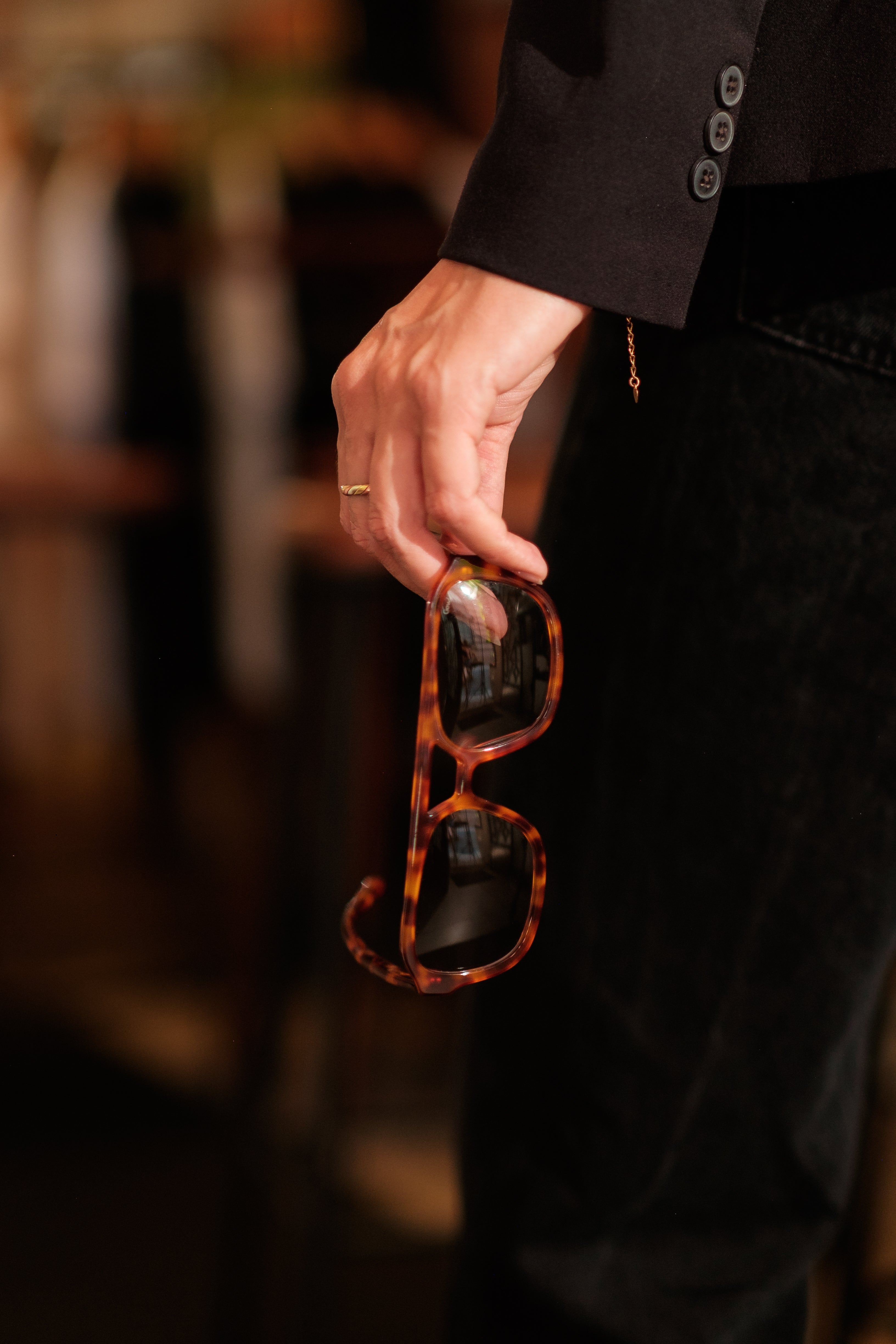 Quiet luxury e óculos: como o luxo discreto está mudando o mercado de eyewear